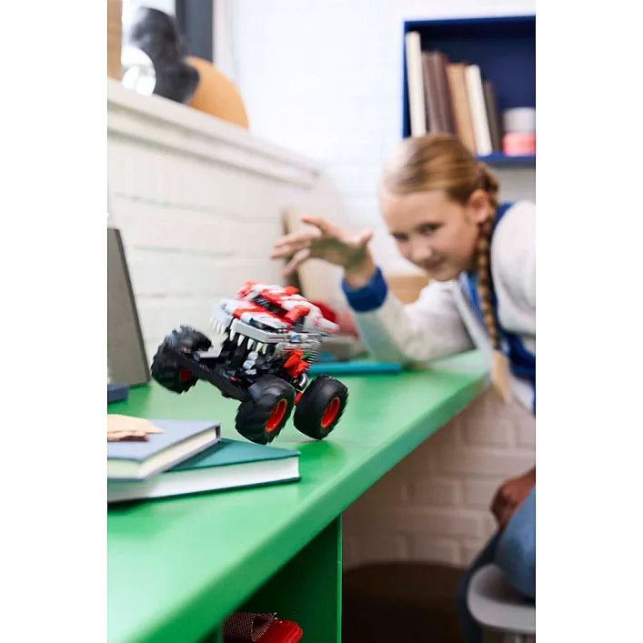 Конструктор LEGO Technic Monster Jam ThunderROARus с инерционным двигателем (42200)