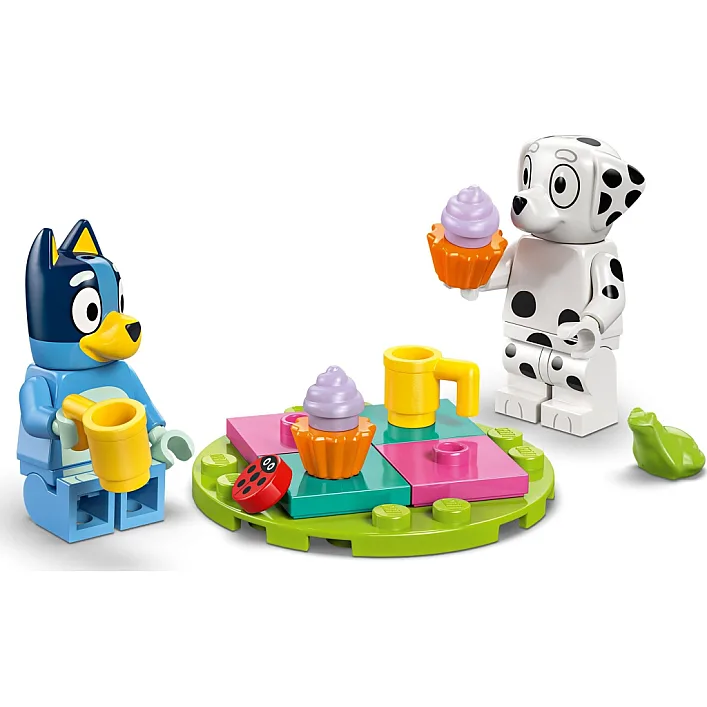 Конструктор LEGO Bluey Веселье с Блуи и Хлоей на игровой площадке (11201)
