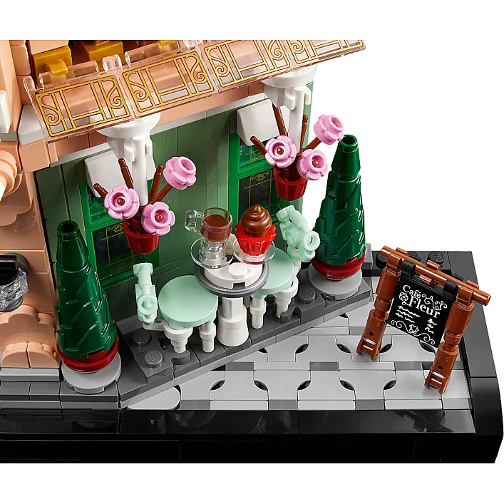 Конструктор LEGO Icons Французская кофейня (10362)