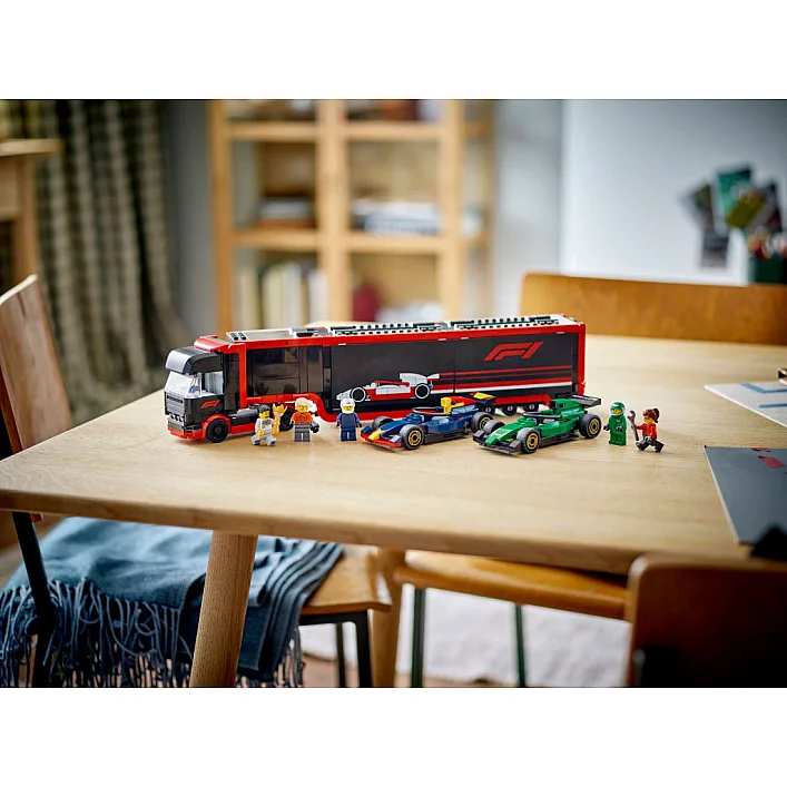 Конструктор LEGO City Грузовик F1 с автомобилями RB20 и AMR24 (60445)