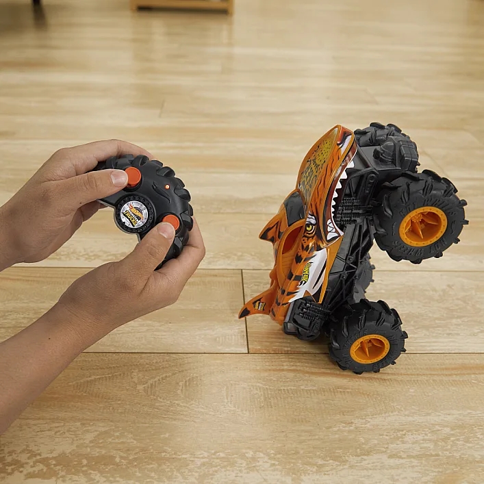 Радіокерована іграшка Hot Wheels Автомодель Monster Trucks Тигроакула 1:24 (HNV03)