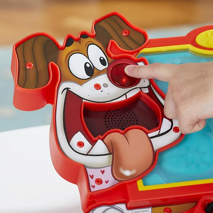 Настольная игра Hasbro Операция Лечим собачку с эффектами (E9694)