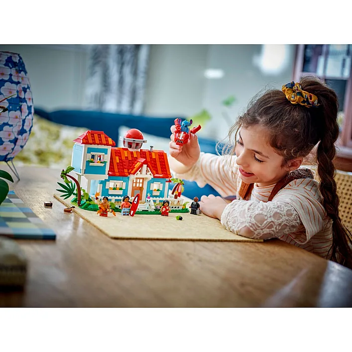 Конструктор LEGO Disney Classic Пляжний будинок Ліло і Стіч (43268)