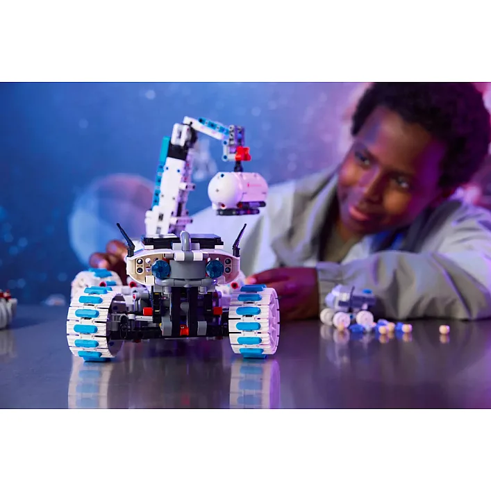 Конструктор LEGO Technic Місяцехід Lunar Outpost. Космічний корабель (42211)