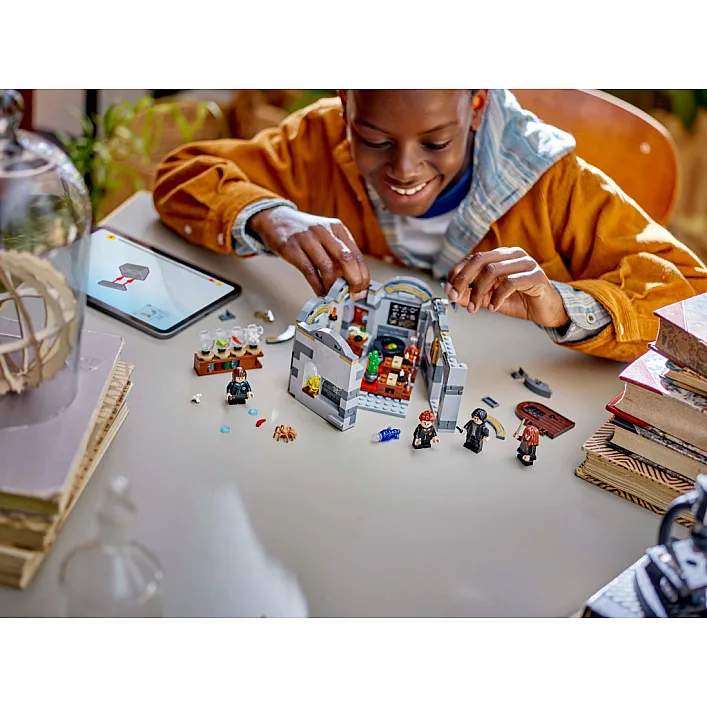 Конструктор LEGO Harry Potter Замок Хогвартс: Урок зельеварения (76431)