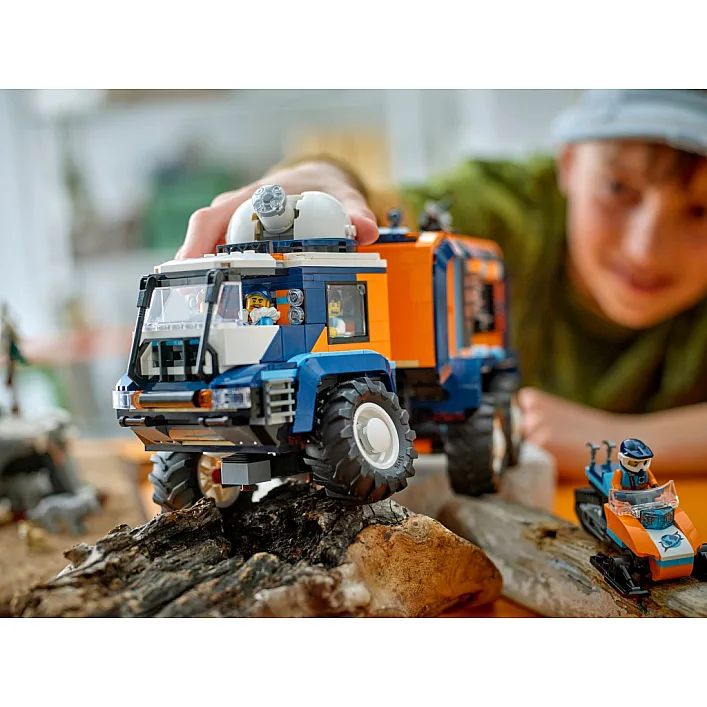 Конструктор LEGO City Арктична дослідна вантажівка з науковою лабораторією (60471)