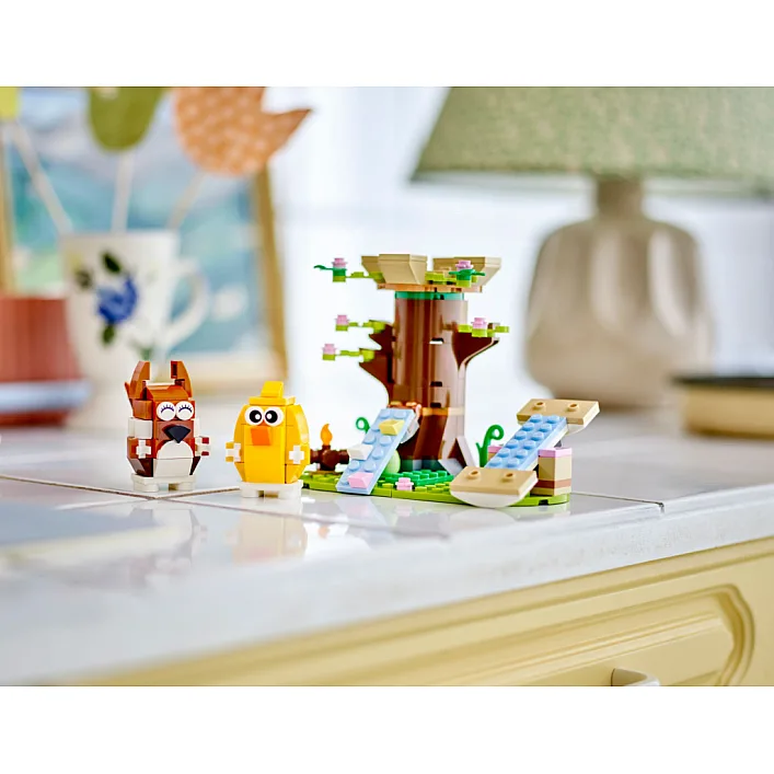 Конструктор LEGO Iconic Весенняя площадка для животных (40709)