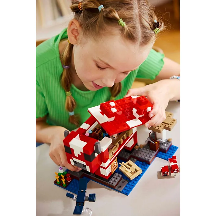 Конструктор LEGO Minecraft Грибной дом (21270)