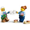 Конструктор LEGO City Грузовик с пончиками (60452)