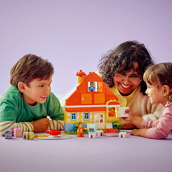 Конструктор LEGO DUPLO Bluey Семейный дом Блуи с игрой на запоминание (10459)