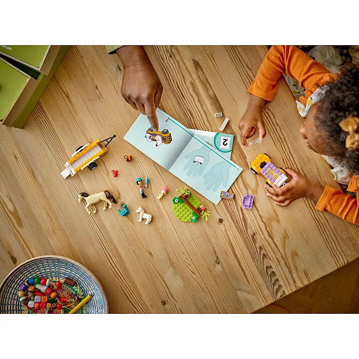 Конструктор LEGO Friends Прицеп для лошади и пони 105 деталей (42634)