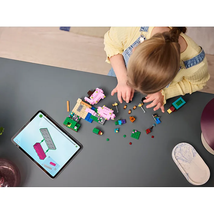 Конструктор LEGO Minecraft Цветущий вишневый сад (21260-)