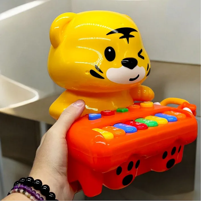 Интерактивная игрушка "Little Tiger Piano" (23 см)