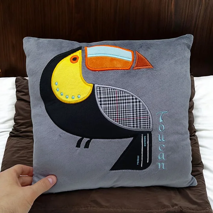 Декоративная подушка "Toucan Birds" (30 см.)