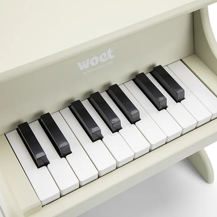Піаніно бежеве, 18 клавіш, New Classic Toys (10154)