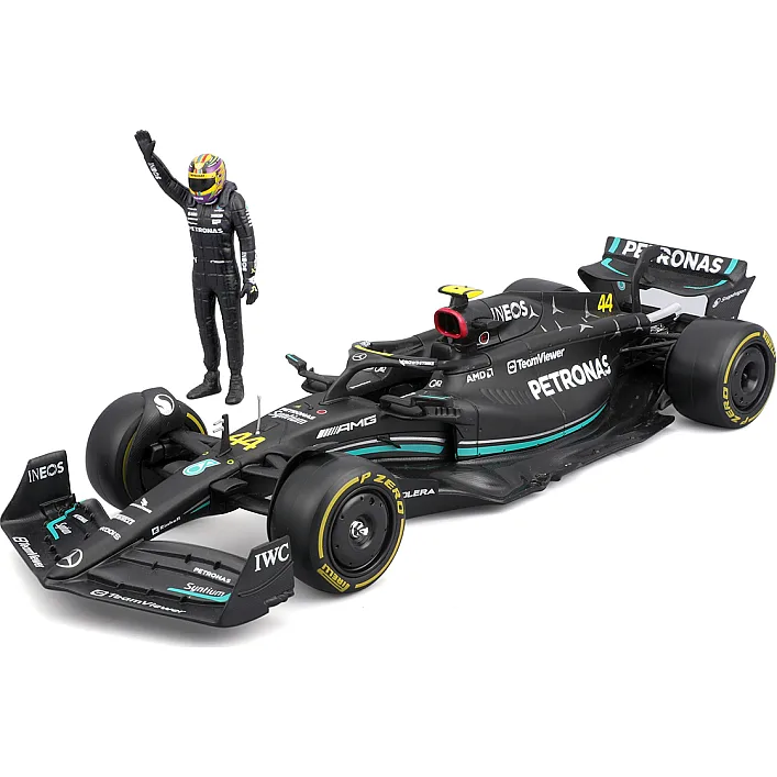 Автомодель з фігуркою - MERCEDES-AMG F1 W14 E PERFORMANCE (1:24)