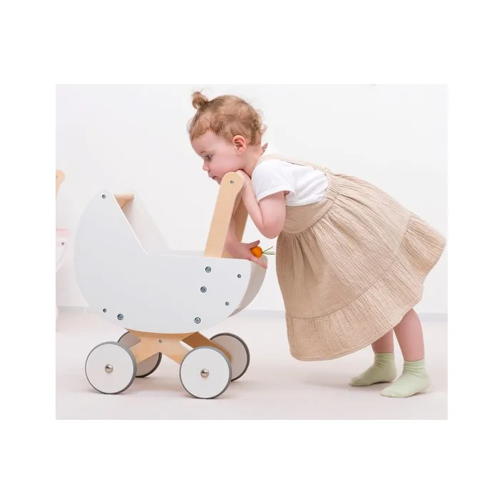 Коляска для кукол с постельным бельем (белая) New Classic Toys (10760)