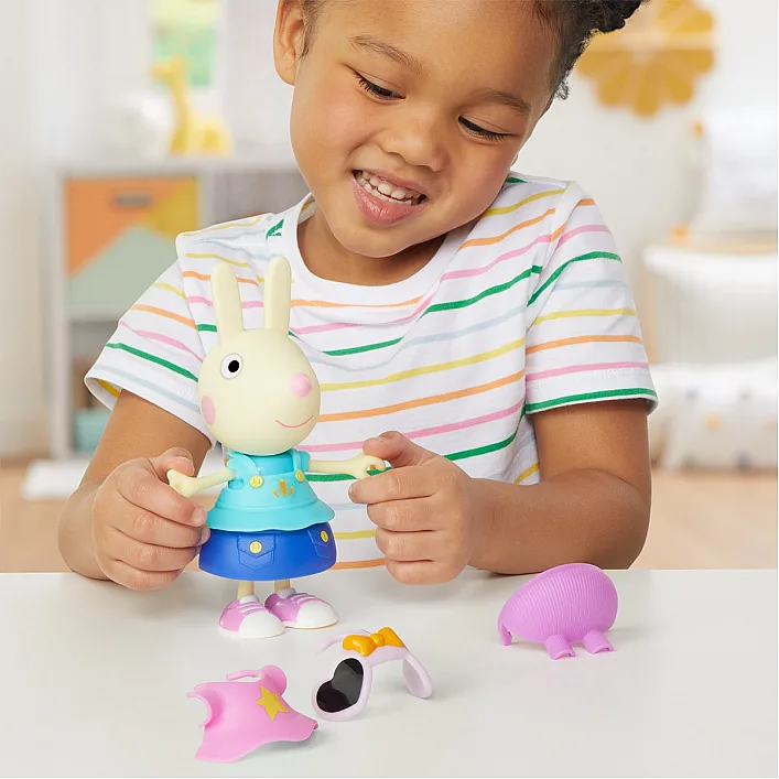 Игровой набор Peppa Figurines - Одень Ребекку