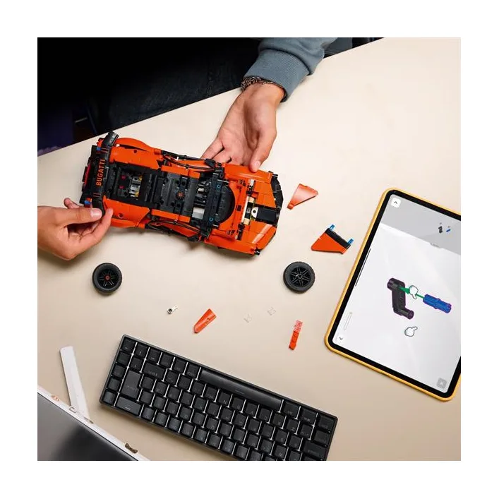 Конструктор LEGO Technic Гіперкар Bugatti Chiron Pur Sport 771 Деталь (42222)