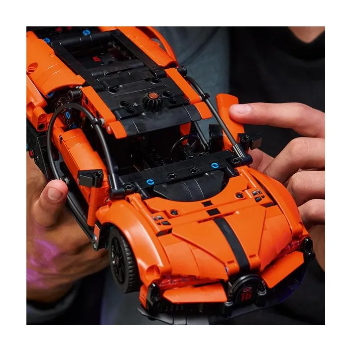 Конструктор LEGO Technic Гіперкар Bugatti Chiron Pur Sport 771 Деталь (42222)
