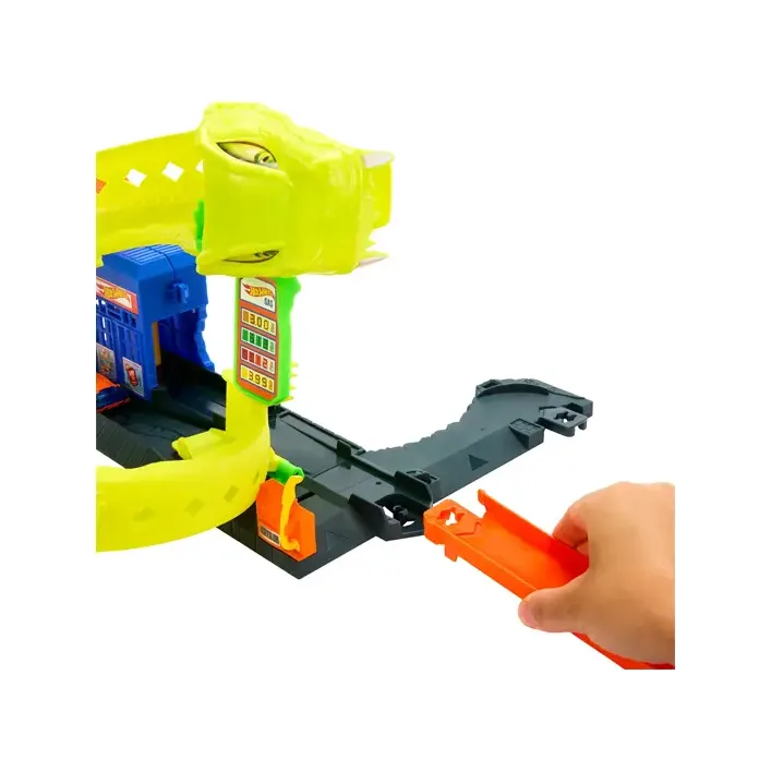 Игровой набор "Спиральная атака Змеи" JBM63 серии "Опасные создания" Hot Wheels (Нас9849)