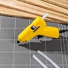 Пистолет для клея Deli ЕА50061 желт 7мм 20W+ 3стержня