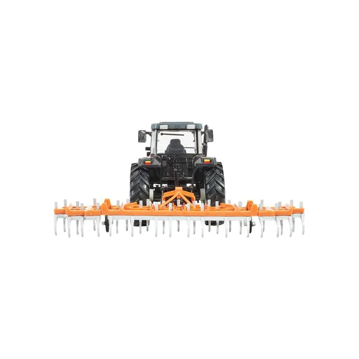 Модель Britains Трактор Massey Ferguson 6290 з культиватором 1:32 (43335)