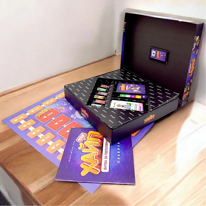 Настольная игра "ХАЙП. Битва за популярность" QB701-007 г.31*31*5,5см qbee (Нас0000)