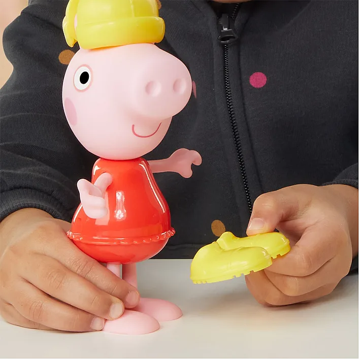 Игровой набор PEPPA FIGURINES серии "Модное приключение" - ОДЕЖИ ПЕППУ G0331 (Рез5289)