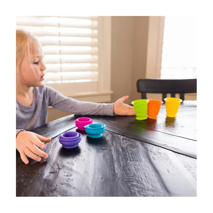 Тактильная игрушка Fat Brain Toys Suction Kupz Мягкие чашки 6 штук (FA183-1)