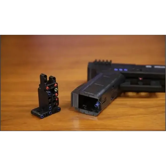 Конструктор "Пистолет G18" 336дет. 670010 р.33*6*21см (Кон6710)