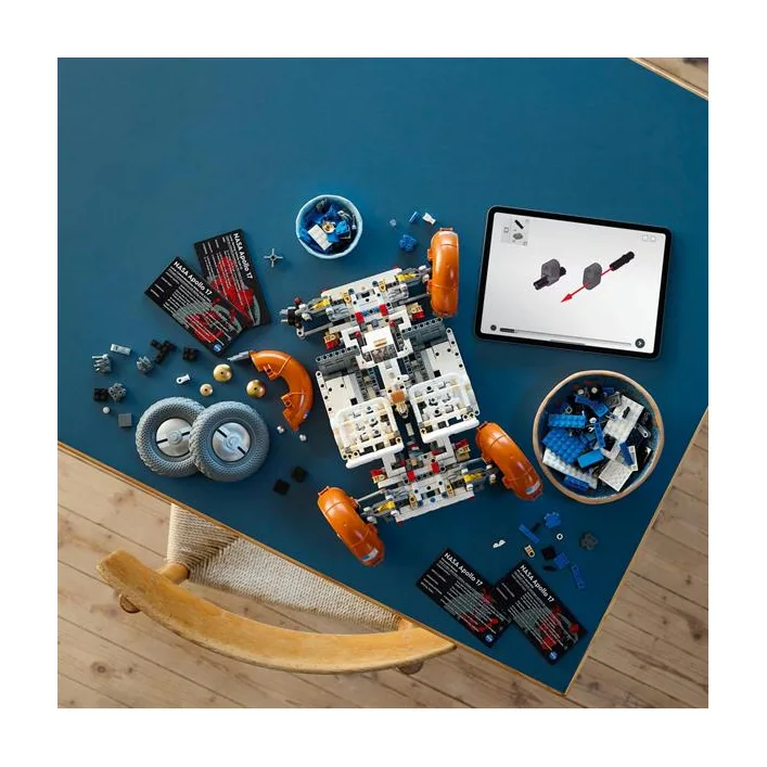 Конструктор LEGO Technic Лунный автомобиль NASA Apollo 1913 деталей (42182)