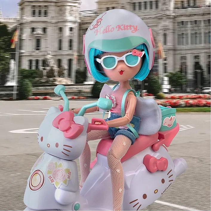 Игровой набор 4SF Manga Dolls серии Hello Kitty – Красотка Пинк на скутере