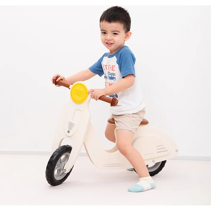 Скутер детский, белый New Classic Toys (11430)