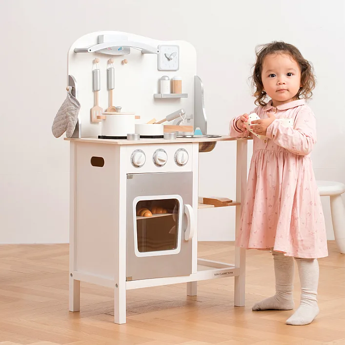 Игрушка мини-кухня Приятного аппетита, New Classic Toys, посуда в комплекте, бело-серебристая, арт. 11053